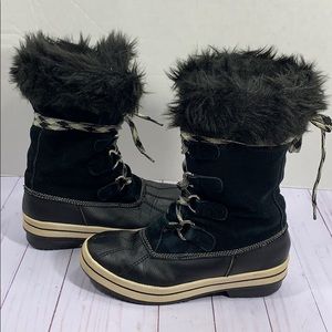 Bass waterproof lace up rubber and leather boots